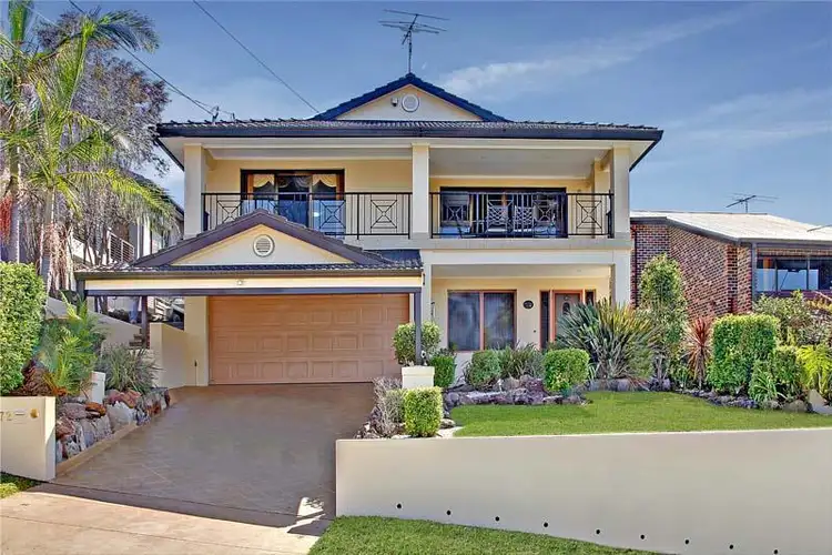 72 Burbank Avenue, Picnic Point NSW 2213