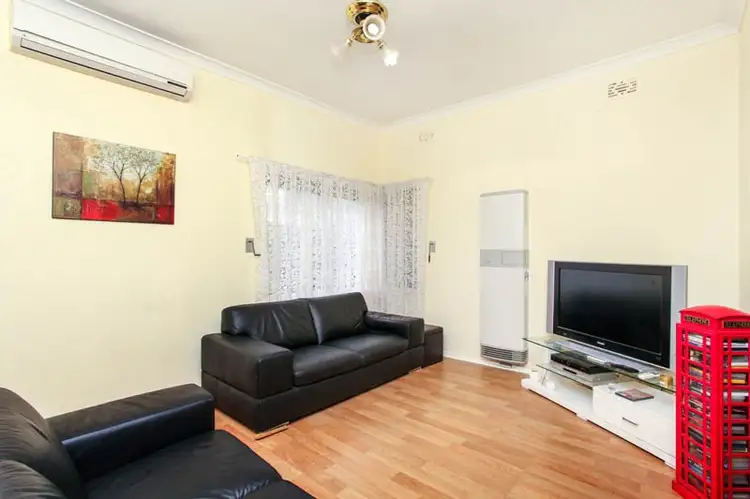 Second view of Homely house listing, 21 Fraser Street, Sunshine VIC 3020