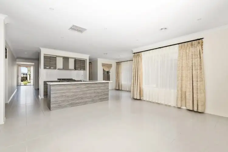 Seventh view of Homely house listing, 65 Sanctuary Lakes East Boulevard, Sanctuary Lakes VIC 3030