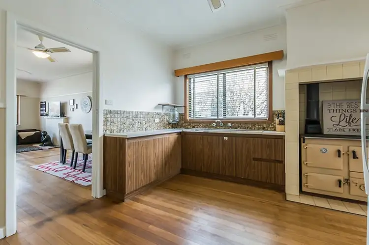Fourth view of Homely house listing, 10 Kalimna Street, Hamlyn Heights VIC 3215
