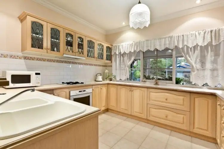 Fifth view of Homely house listing, 16 Melissa Court, Eltham North VIC 3095