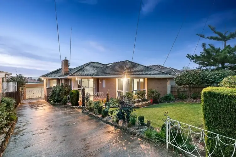 15 Pleasant Road, Bulleen VIC 3105