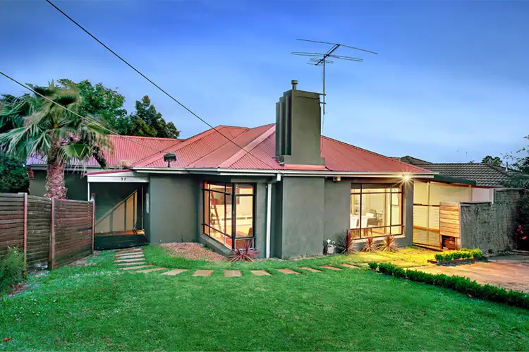 37 Loughnan Road, Ringwood VIC 3134