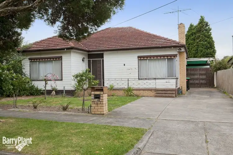 9 Jeffrey Street, Dandenong North VIC 3175