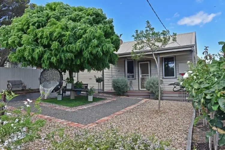 4 Lester Street, Eaglehawk VIC 3556