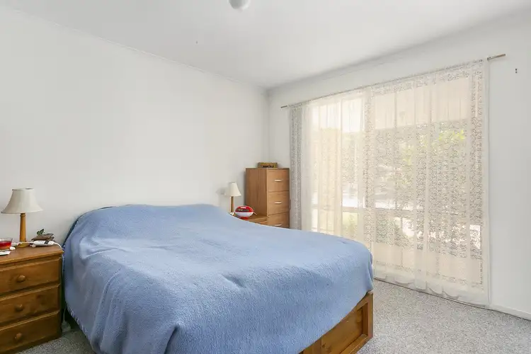 Sixth view of Homely house listing, 4/22 Yarunga Drive, Kangaroo Flat VIC 3555