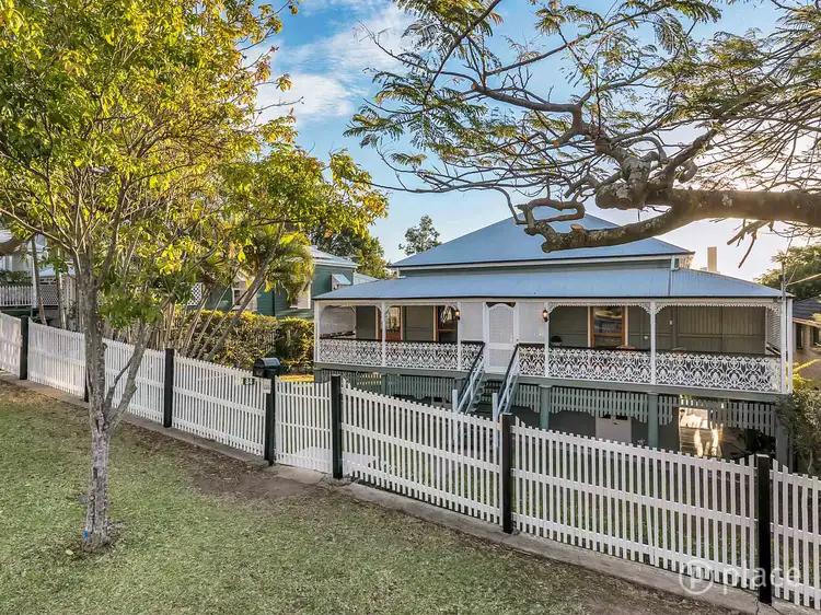84 Philip Street, Hawthorne QLD 4171
