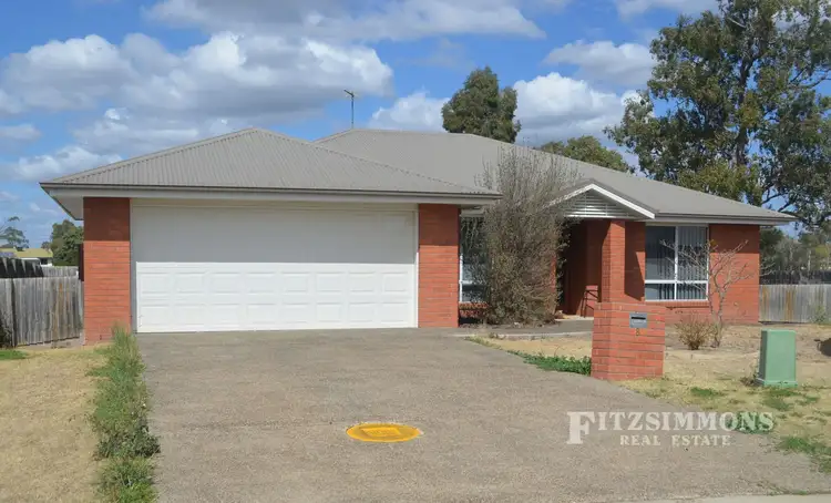 8 Turnberry Way, Dalby QLD 4405