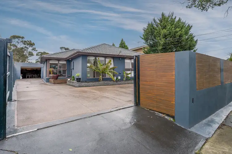33 Fisher Grove, Tullamarine VIC 3043
