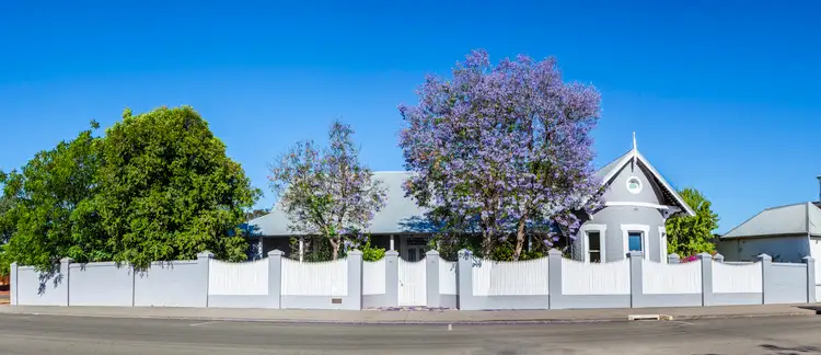 156 Avon Terrace, York WA 6302