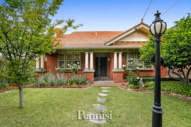 39 Hayes Road, Strathmore VIC 3041