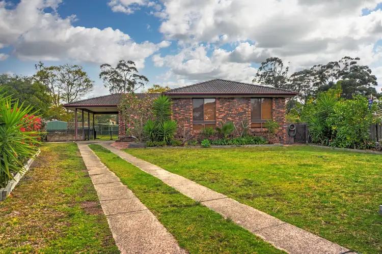 4 Alverstoke Close, Bomaderry NSW 2541