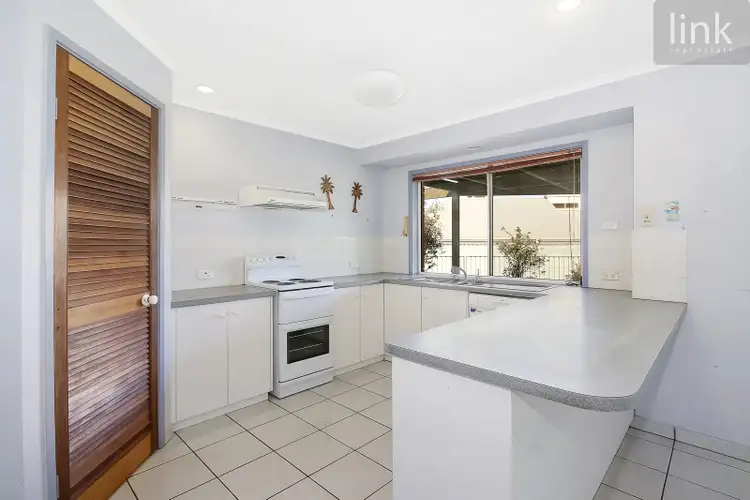 Fourth view of Homely house listing, 5 Dirru Court, Springdale Heights NSW 2641