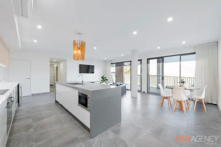 2/60 Caves Beach Road, Caves Beach NSW 2281