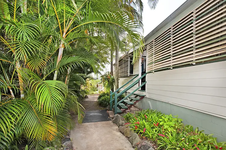 24 Fairmeadow Road, Nambour QLD 4560