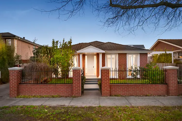 1/11 Kintore Crescent, Box Hill VIC 3128