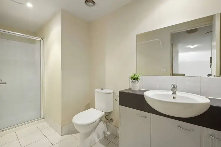 Third view of Homely apartment listing, 604/528 Swanston Street, Melbourne VIC 3000