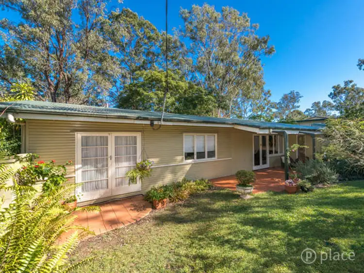 63 Kenmore Road, Kenmore QLD 4069