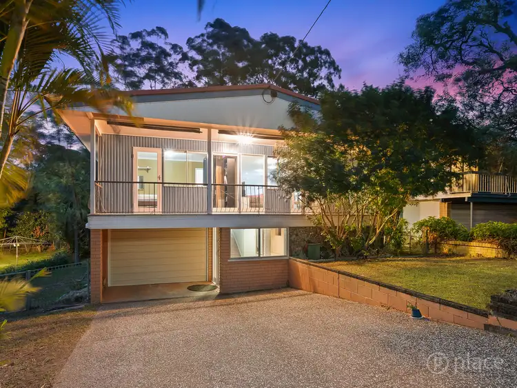 42 Illawarra Street, Everton Hills QLD 4053