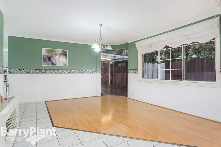 Fifth view of Homely house listing, 2 Walters Court, Altona Meadows VIC 3028