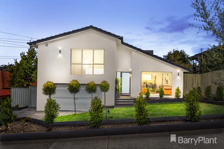34 Clarke Drive, Gladstone Park VIC 3043