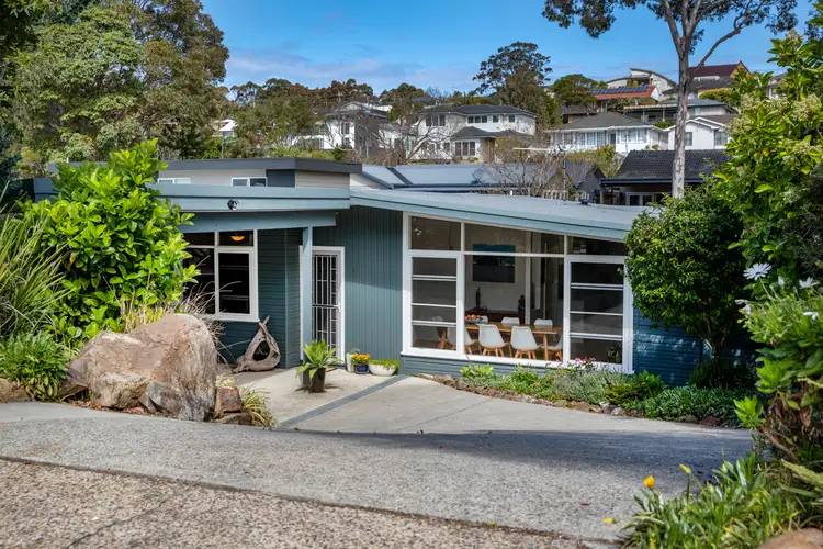 33 Sun Hill Drive, Merewether Heights NSW 2291