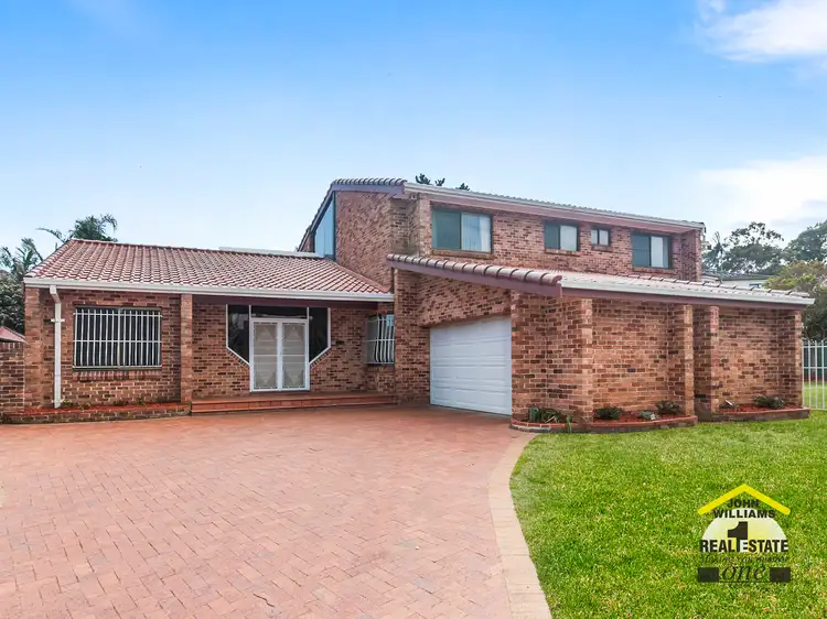 4 Binham Place, Chipping Norton NSW 2170