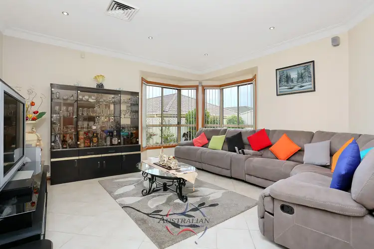 6 Belledale Close, St Clair NSW 2759