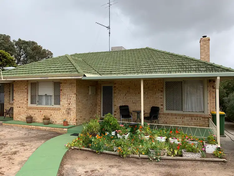57 Suburban Rd, York WA 6302