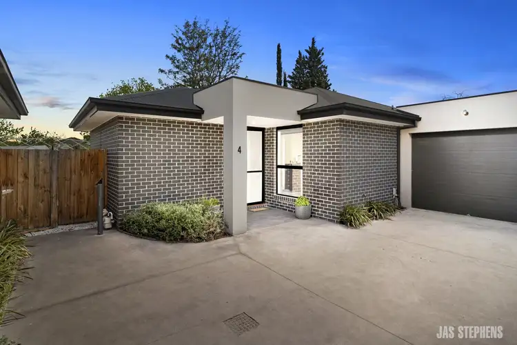 4/15 Conifer Avenue, Brooklyn VIC 3012