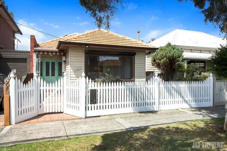 127 Summerhill Road, Footscray VIC 3011