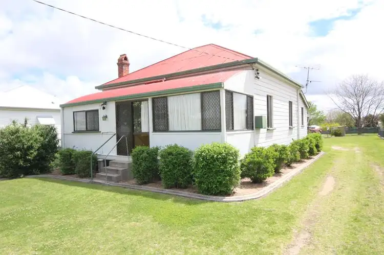 16 Granite Street, Stanthorpe QLD 4380