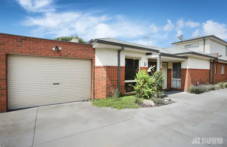 2/120 Suffolk Street, Maidstone VIC 3012
