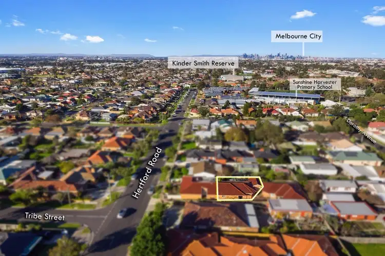 2/96 Hertford Road, Sunshine VIC 3020