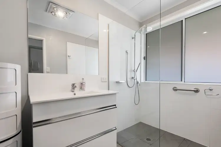 Fifth view of Homely house listing, 2 Ballard Close, Gladstone Park VIC 3043