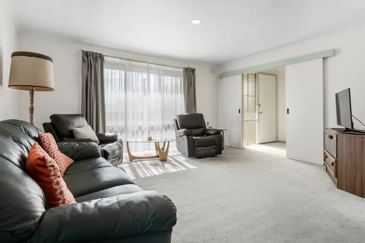 Sixth view of Homely house listing, 2 Ballard Close, Gladstone Park VIC 3043