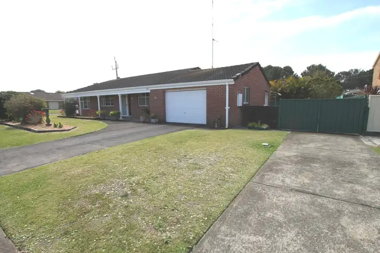 61 Parkes Street, Tuncurry NSW 2428