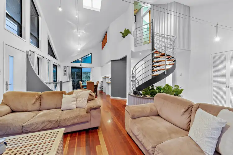 1 Fleetwood Court, Ferny Hills QLD 4055