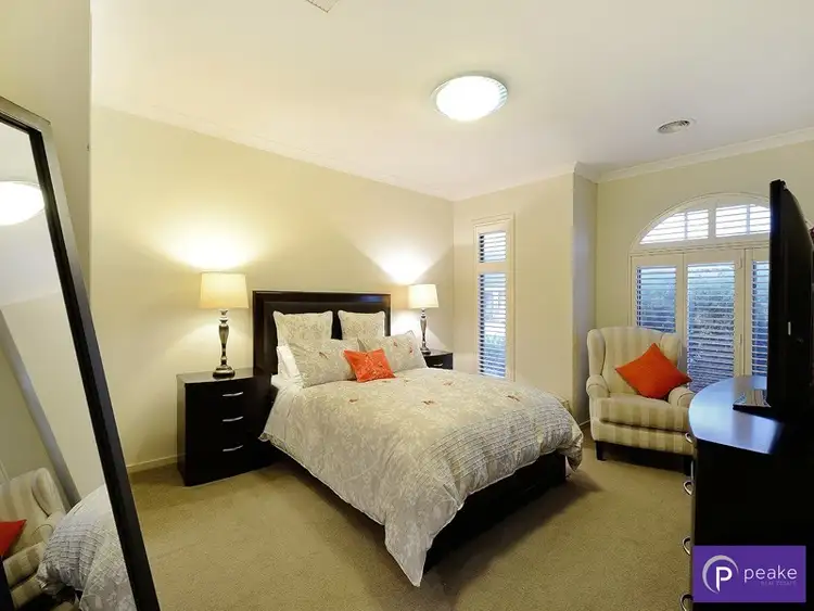 Third view of Homely house listing, 5 Hollyrood Drive, Berwick VIC 3806