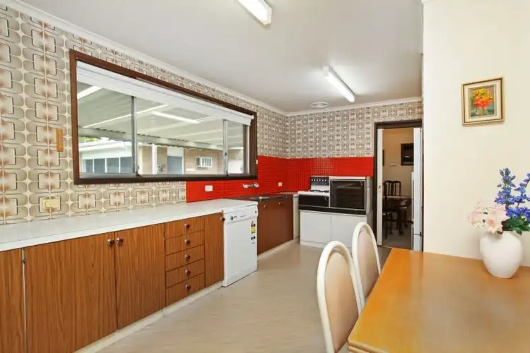 Fifth view of Homely house listing, 4 Bradford Close, Gladstone Park VIC 3043
