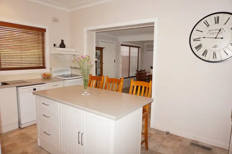 Seventh view of Homely house listing, 18 Princes Avenue, Goulburn NSW 2580