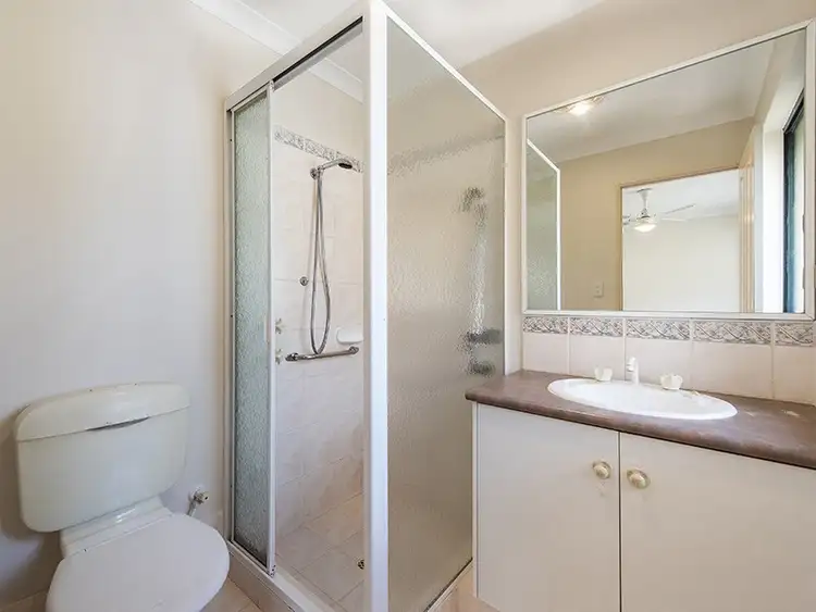 Fourth view of Homely villa listing, 4/262 High Road, Riverton WA 6148