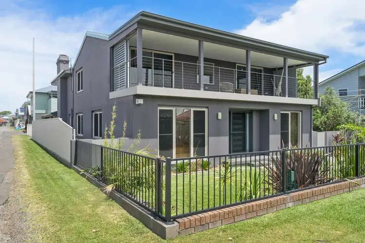 5 Monmouth Street, Stockton NSW 2295