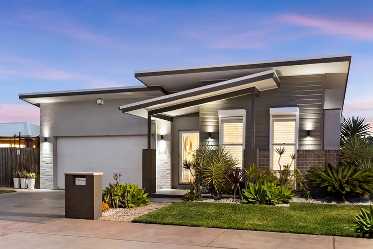 14 Seaside Circuit, Caves Beach NSW 2281