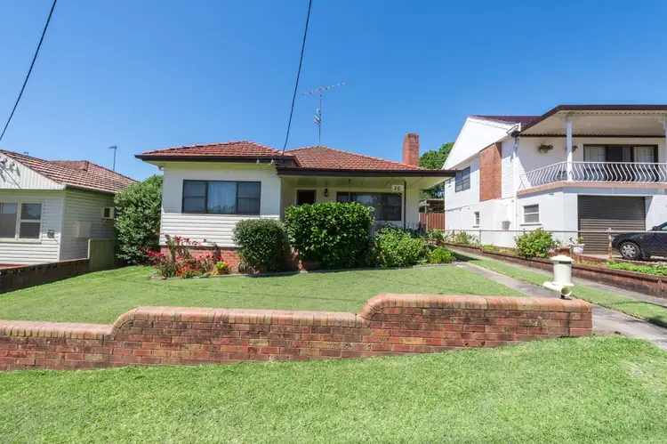 20 Inglis Street, Kotara South NSW 2289