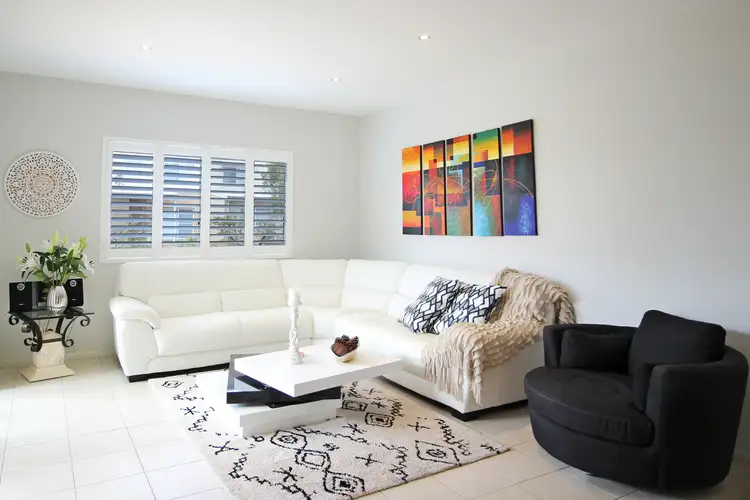 16 Yalinbah Street, Tea Gardens NSW 2324