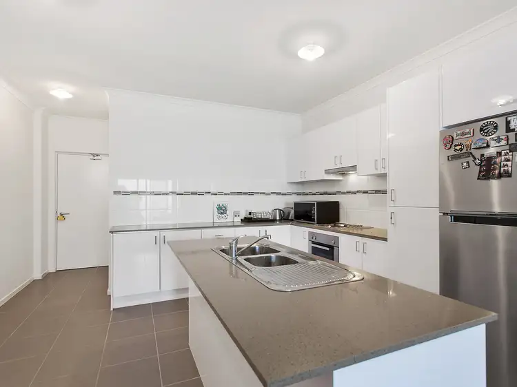 3/115 High Street, Hastings VIC 3915