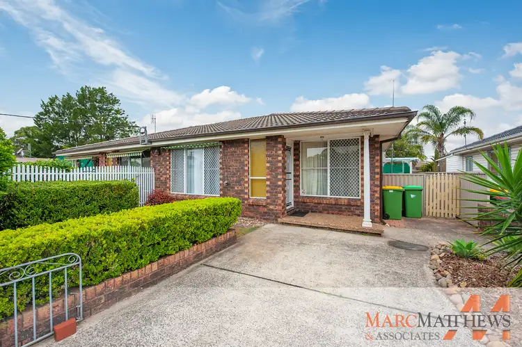 2/1 Boronia Avenue, Woy Woy NSW 2256
