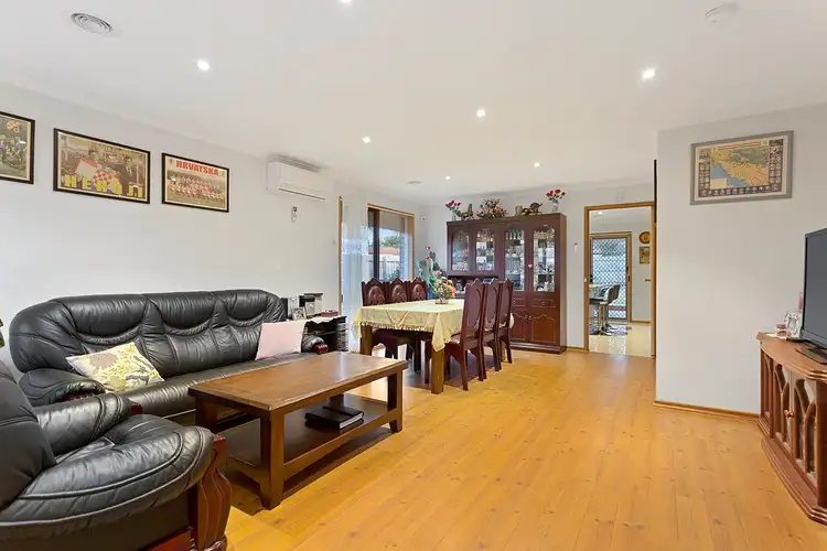 Fifth view of Homely house listing, 11 Westminister Court, Hampton Park VIC 3976