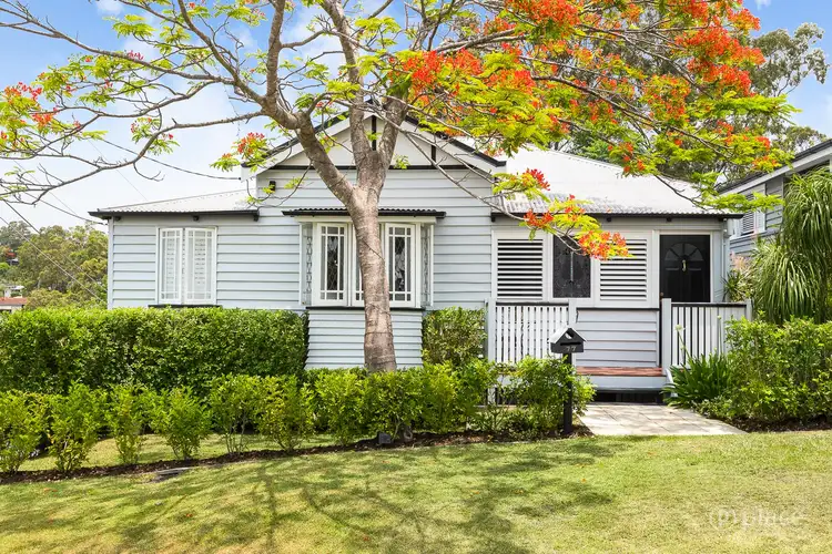 77 Sixth Avenue, Bardon QLD 4065